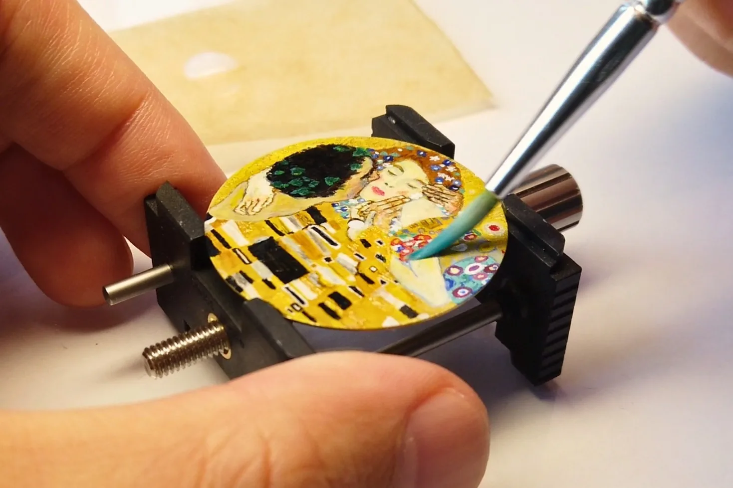 The Kisses hand-painted watch dial, detail 2