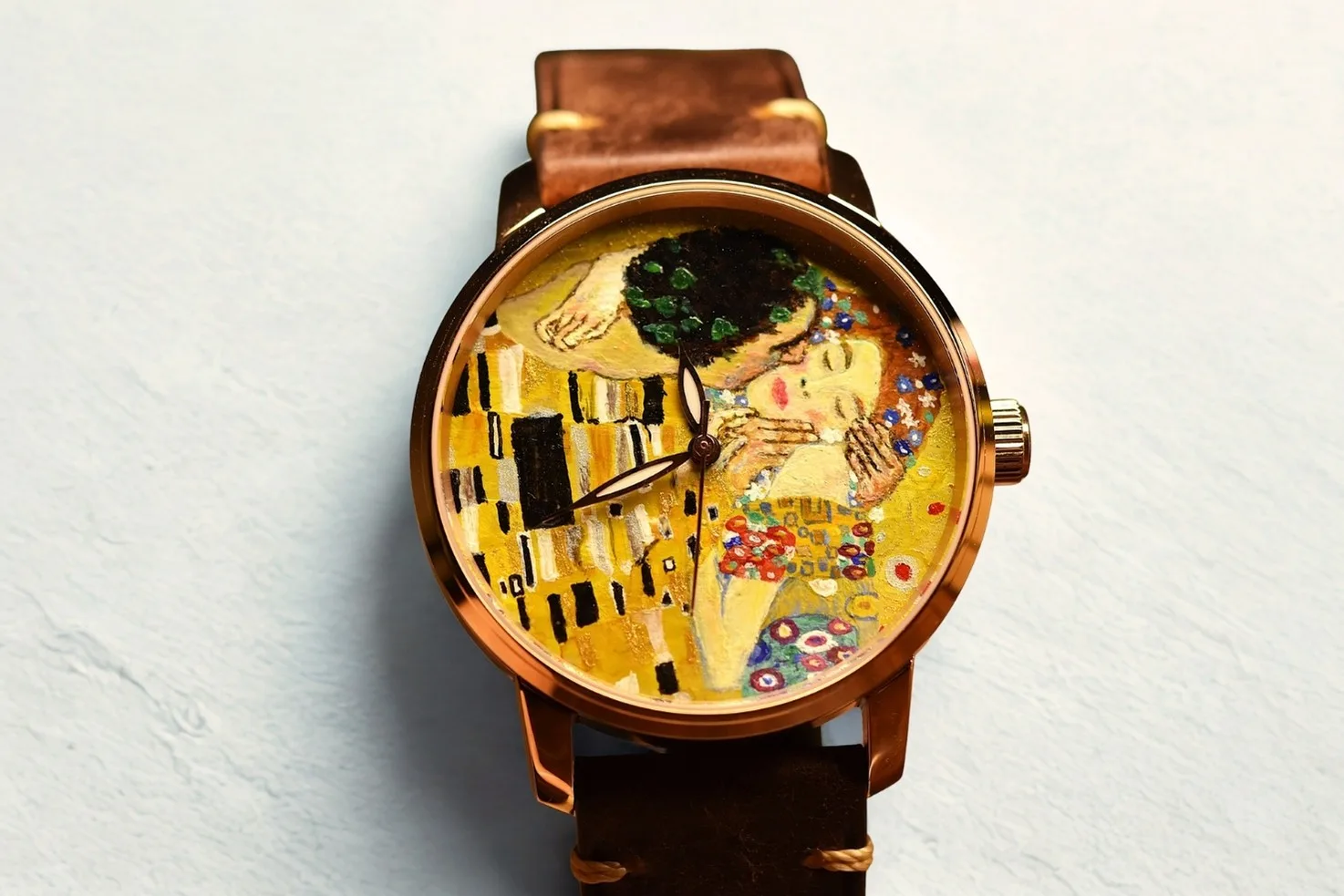 The Kisses hand-painted watch dial, close-up